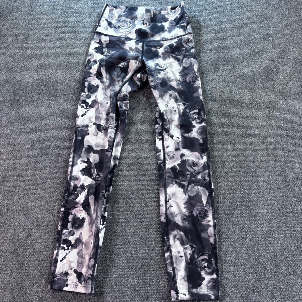 Lululemon Leggings Women Size 4 Black White Floral Watercolor High Rise Pant